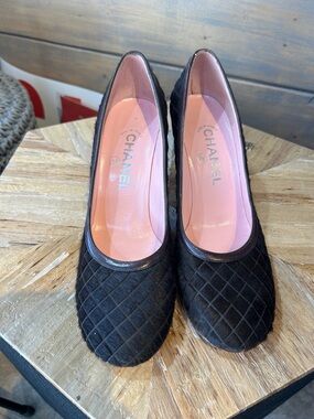 CHANEL Black Quilted Flats with Pink Interior